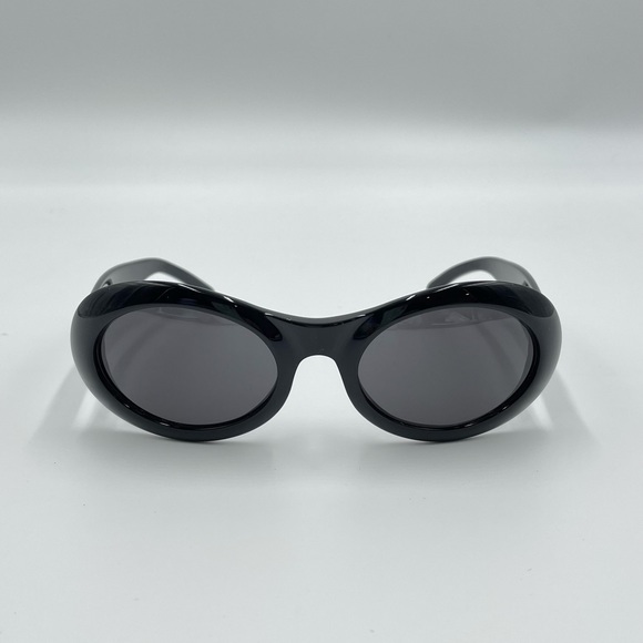 Gucci Accessories - Gucci GG Black sunglasses